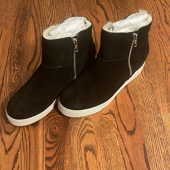 Steve Madden Wanda Bootie/Sneaker - Picture 1 of 5